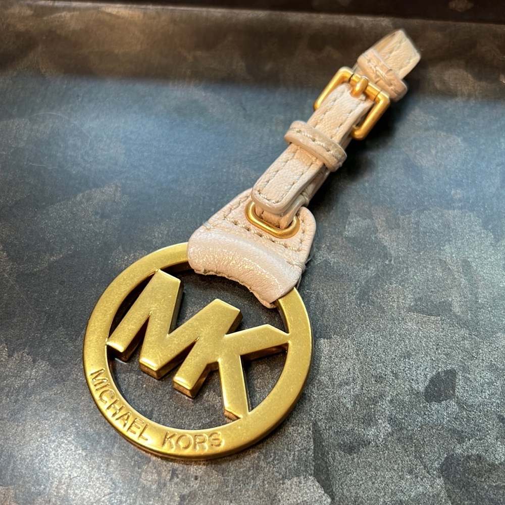 Michael Kors Gold Tone Metal Hang Tag FOB Bag Handbag Logo Ring Buckle Leather